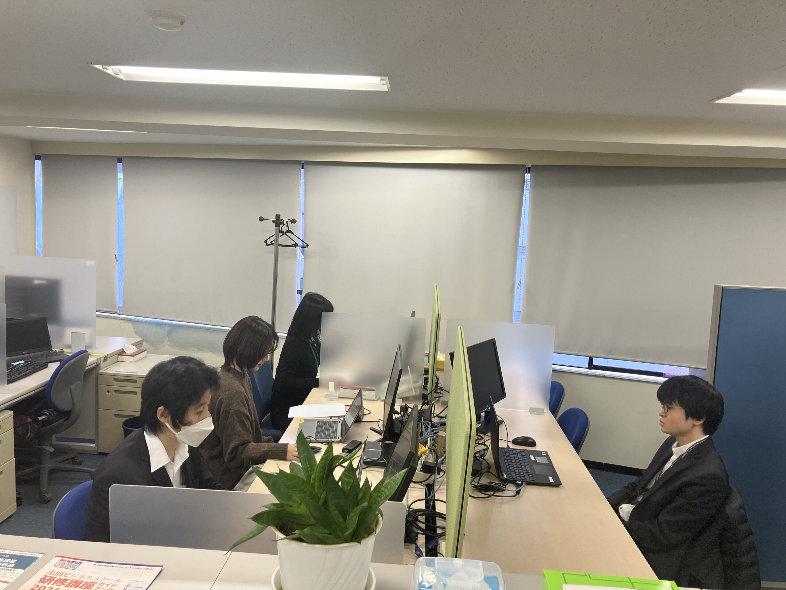 企業MV画像1